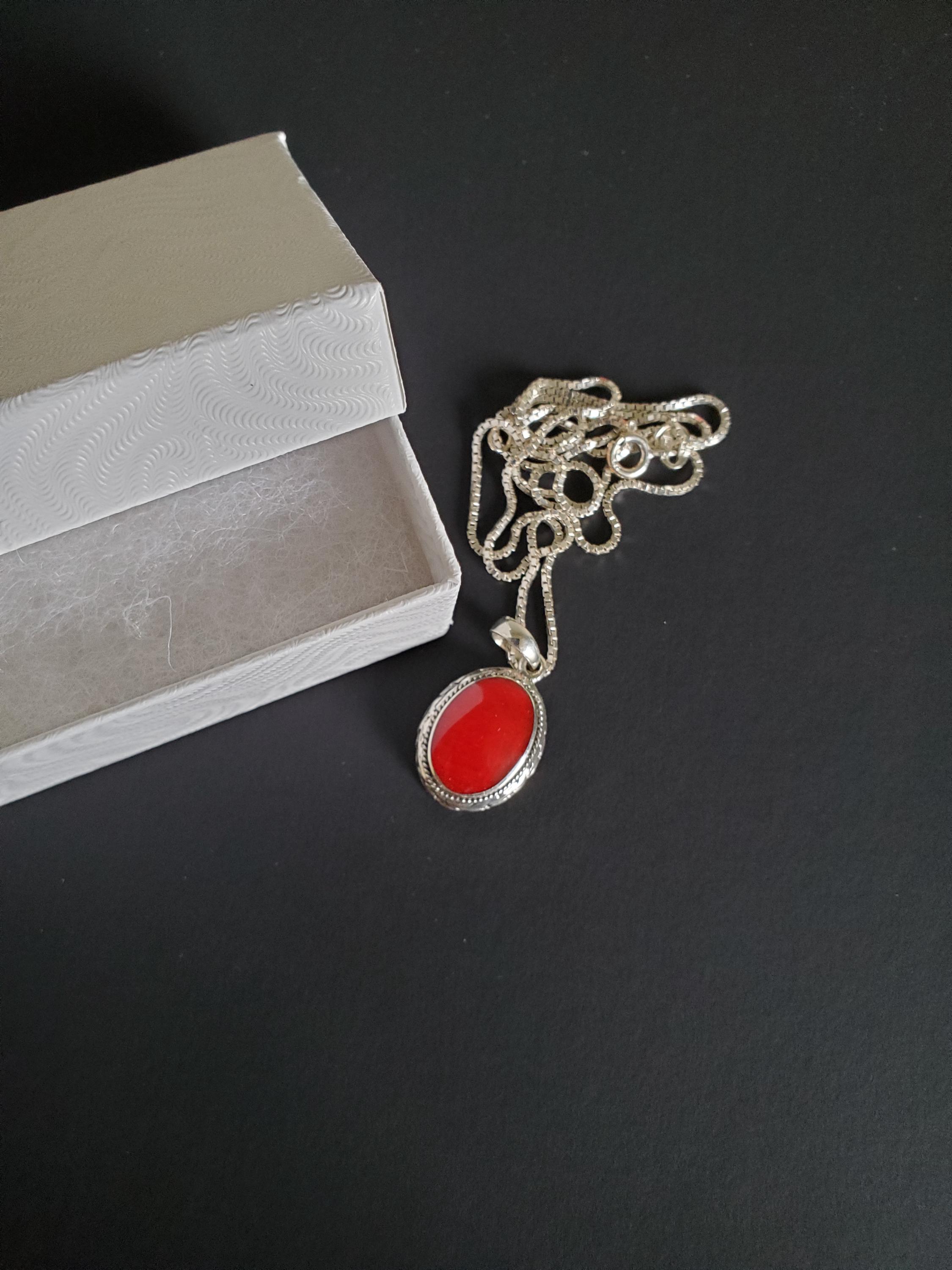 チェーン付きレッドコーラルペンダント/レッドペンダントネックレス