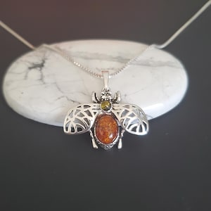 Baltic Amber Bee Pendant w Box Chain/ Cognac and Green Amber Pendant Necklace/Baltic Amber Pendant/Sterling Silver Pendant/Gift For Her/P83