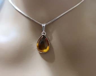 Colgante de ámbar en forma de lágrima/Collar de ámbar/Colgante de ámbar báltico/Colgante de plata esterlina/Regalo para ella/A32