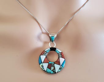 Collar con incrustaciones de turquesa en mosaico / Collar con colgante redondo de turquesa azul / Colgante de plata de ley / T123