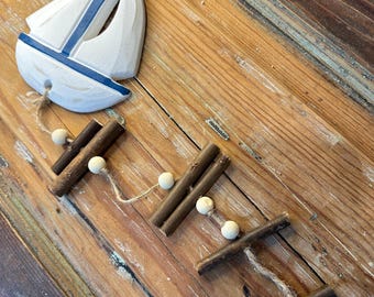 Nautical Sailboat Wall Hanger: Wood & Ceramic Coastal Decor