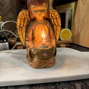Vintage Keramik Engel Tischlampe - Hergestellt in Japan - 19 cm hoch - Funktioniert - nur eine verfügbar!