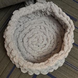 Handmade Pet Bed - Medium/Handmade Dog Bed/Handmade Cat Bed with Free Blanket and Ball with Bell