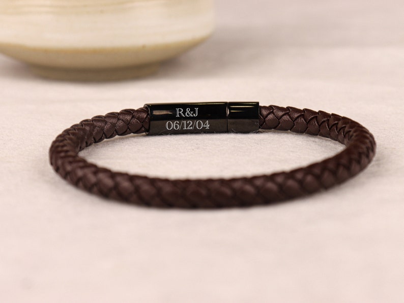 Bracelet en cuir personnalisé, bracelet prénom homme gravé, bracelet personnalisé pour homme, cadeau personnalisé pour lui, cadeau fête des pères, cadeau homme image 4