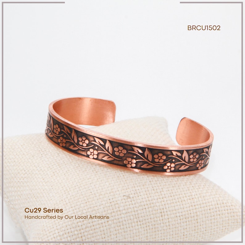 Armband med blommor i ren koppar — Handgjort, justerbart blommönster, presentask | acycraft bild 6