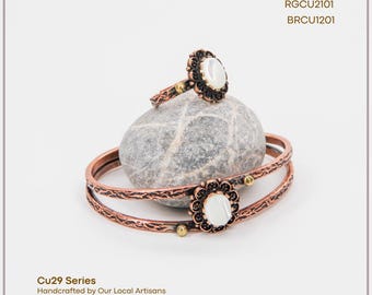 Conjunto de pulsera y anillo de cobre artesanal de Acycraft Cappadocia con piedra natural de nácar