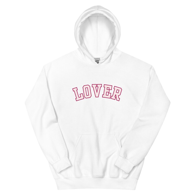 Retro Style Lover: Taylor Swift-inspired Valentine's Day Sweatshirt ...