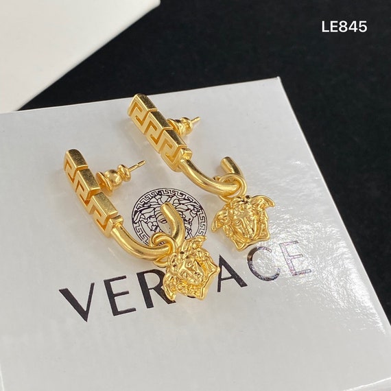 Vintage Gianni Versace medusa head Bracelet – Secondista