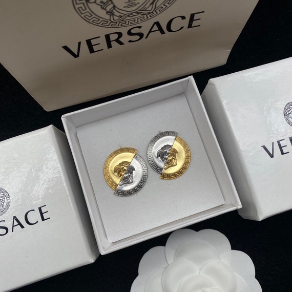 Medusa earrings Gianni Versace Gold in Metal - 26947668