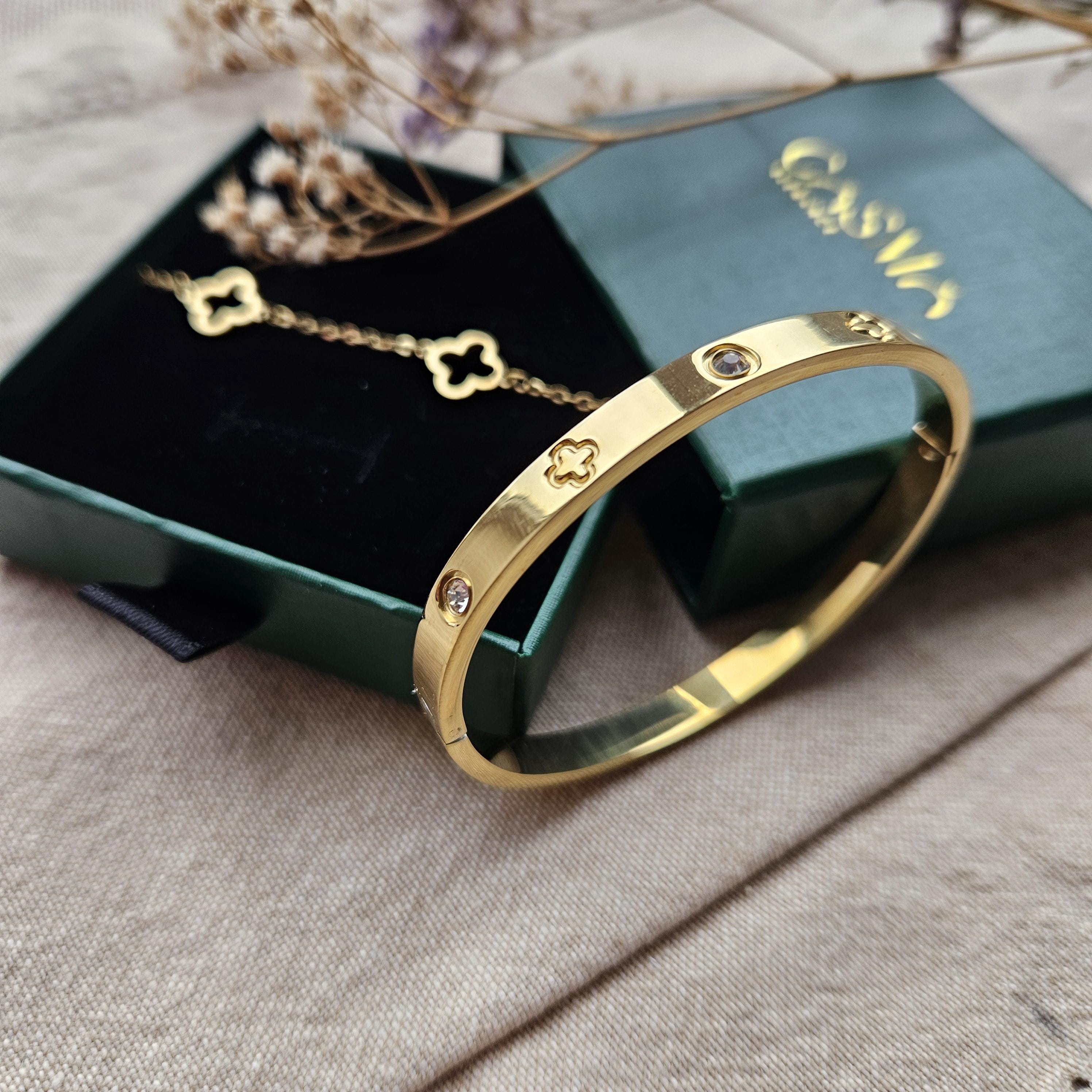 Van cleef bracelet box - Etsy 日本