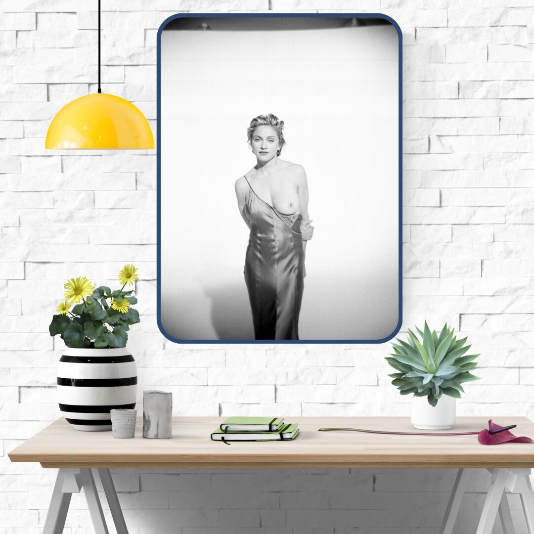 MADONNA NUDE POSTER / Madonna Nude Walk Art / Foto De Estudio / Retrato De Artista Musical