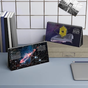 Calendario da tavolo 2025 del telescopio spaziale James Webb, regalo per gli amanti della scienza, calendario spaziale, pianificatore annuale, foto dell'universo JWST