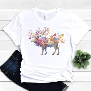 Camiseta de alce floral, camiseta de ciervo de anime, regalo para amantes de la naturaleza, camiseta de ciervo místico, camiseta de animal espiritual mágico, camiseta de camping, camiseta de animales salvajes