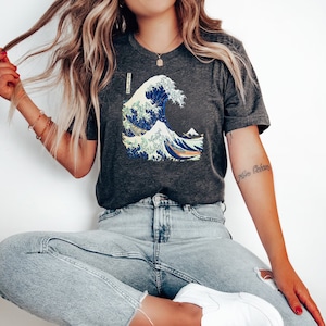 Great Wave Off Kanagawa T-Shirt, Tsunami by Hokusai, Hokusai Wave, Unisex Japan Shirt, Kawaii Clothing, Japanese Tee, Aesthetic Shirt