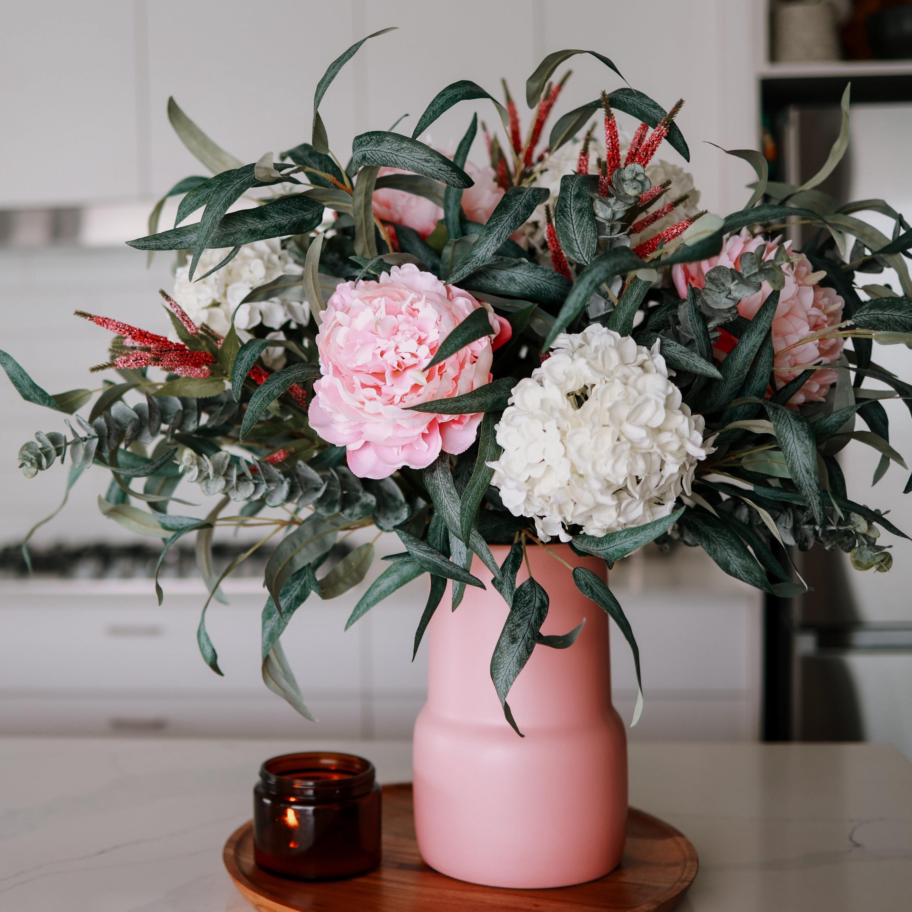 陶器の花瓶に入ったピンクの庭の花 - リアルな造花 - Etsy 日本 陶器の花瓶に入ったピンクの庭の花 - リアルな造花 - Etsy 日本
