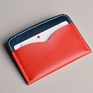 Porte cartes minimaliste en cuir. Petit portefeuille minimaliste pour carte de crédit. Cadeau intemporel, durable, esthétique pour elle/lui