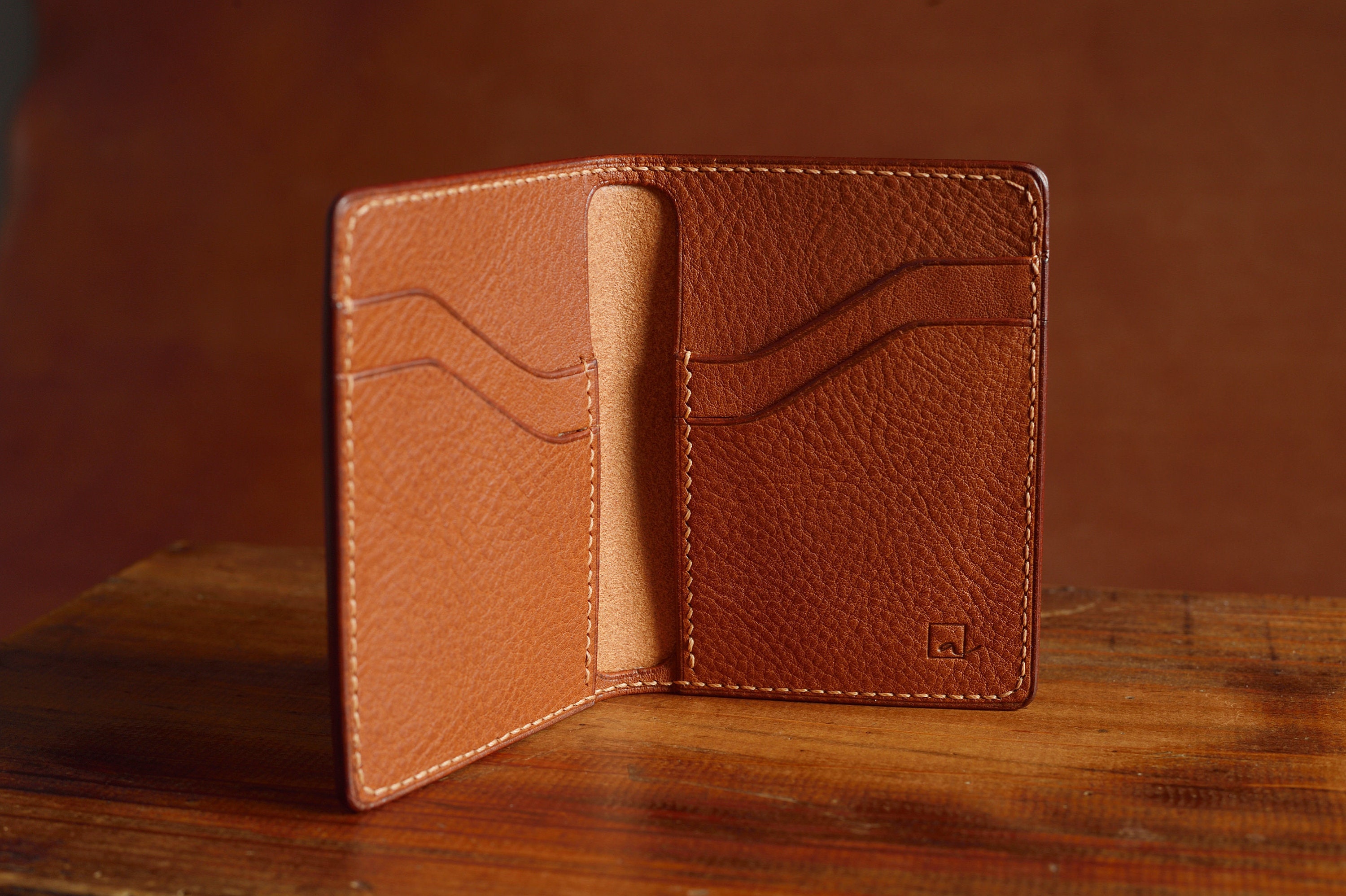 Porte cartes en cuir, fabrication artisanale, de qualité pour homme ou  femme : accessoires-autres-accessoires par maboiteacouture49