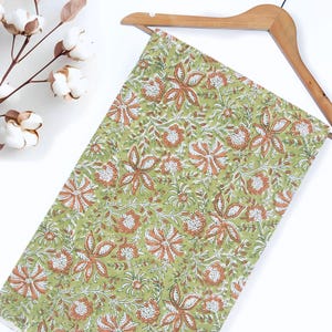 Tissu floral en bloc à la main en coton, bloc de tissu par mètre, tissu pour vêtements pour femmes et filles, bricolage pour projets personnalisés tissu de courtepointe
