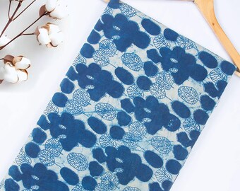 Tela de algodón floral azul índigo: material de costura estampado a mano