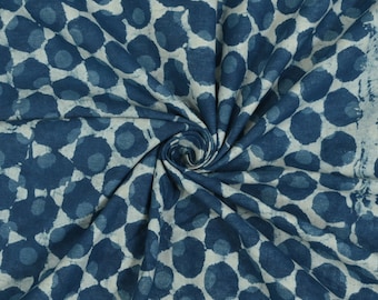 Tela de índigo con lunares, tela de algodón con estampado de bloques indios, hecha a mano, tela índigo azul cortada a medida, tela para costura, manualidades y confección de colchas.