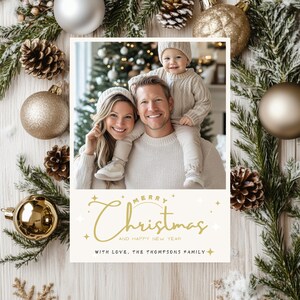 Moderne aangepaste fotokerstkaartsjabloon | Vakantiekaart met één foto | Minimalistisch afdrukbaar canvasontwerp | Gepersonaliseerde familiegroet