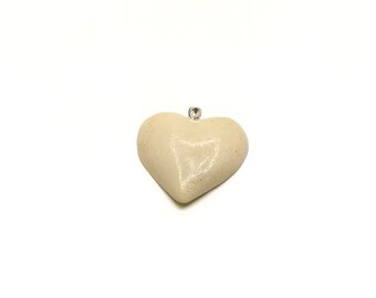 Frankincense padant (heart) in white color