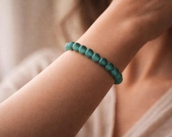 Frankincense bracelet in green color, Handmade from natural Boswelia tree resin, unisex gift for spiritual person