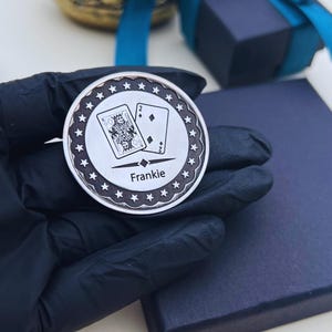Gegraveerde pokerchip, aangepaste pokerchip, aangepaste kaartbeschermer, gegraveerde kaartspellen, aangepaste casinobenodigdheden