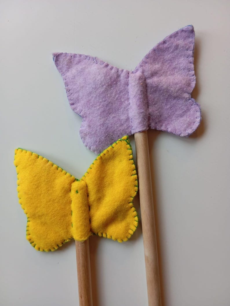 Waldorf-toverstaf voor kinderen sprookjesachtige houten stok gepersonaliseerd met naamstokje voor bloemenmeisje prinses feestbedankje satijnen linten grillig afbeelding 13