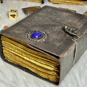 Libro delle ombre, diario in pelle vintage da 400 pagine, diario grimorio con bordo in carta fatto a mano, regali per uomini e donne, 8 x 6 pollici