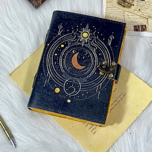 quaderno in pelle sole e luna, libro degli incantesimi, diario cucito a mano, diario Grimoire, diario fatto a mano con bordo in carta, regali per lui e lei