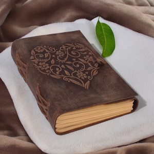 Quaderno di pelle personalizzato con cuore celtico, quaderno da disegno, carta a righe fatta a mano, diario di scrittura e di viaggio per uomini e donne