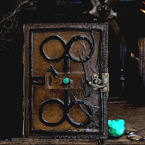 Darkhold Grimoire Book of Damned The Book of Sin Gothic Blank Spell Book of Shadow Leather Journal Scarlet Witch Prop Merchandise Evil Book