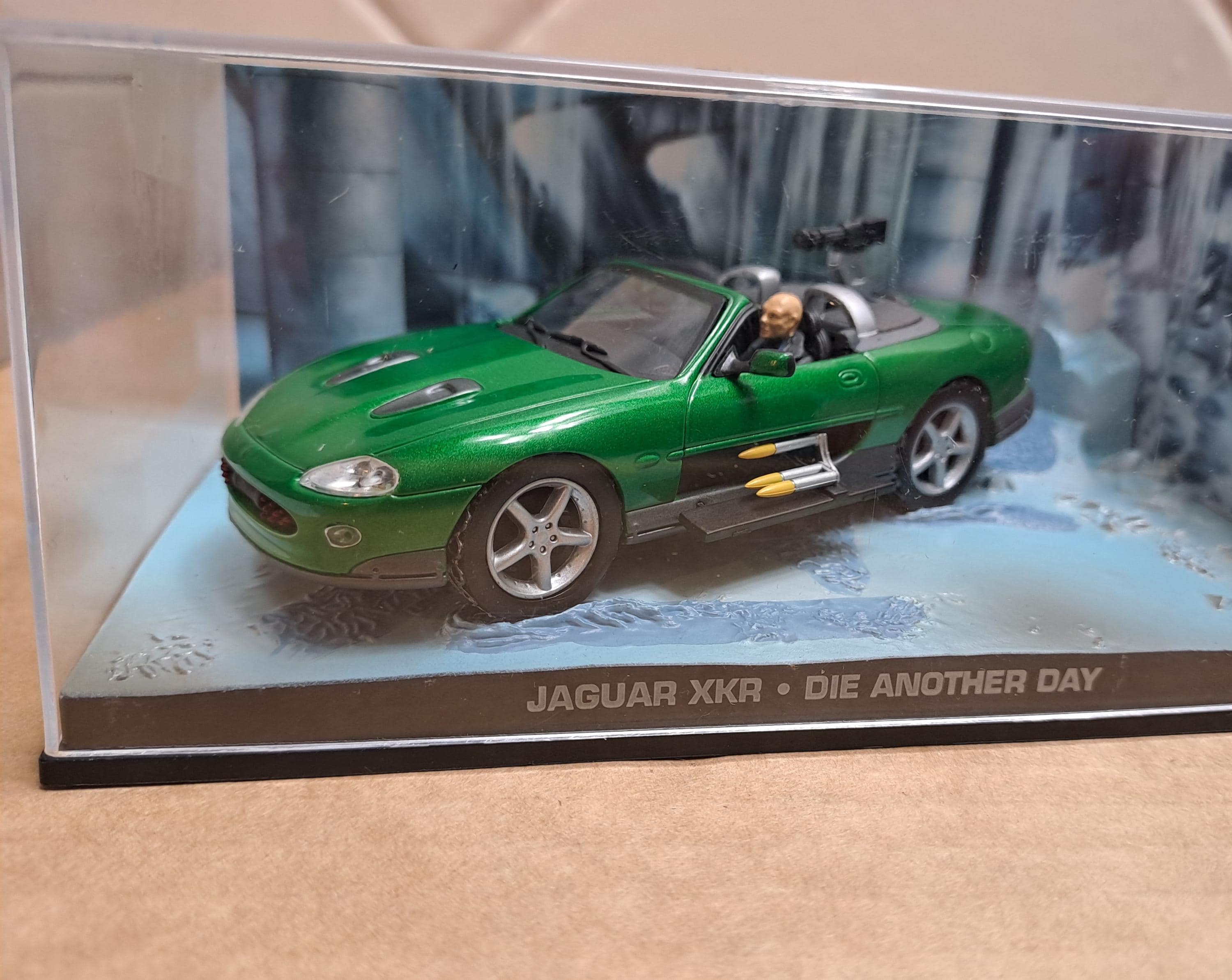 Jaguar XKR 007 James Bond Die Another Day Model Car - Etsy