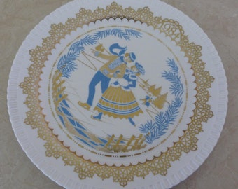 Vintage Spode 1984 Christmas Pastimes "Skating" No 3 Decorative plate - Made in England