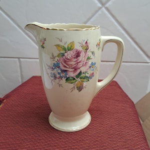 Royal Staffordshire Pottery - A J Wilkinson Ltd - pichet à lait vintage en céramique émaillé miel Angleterre