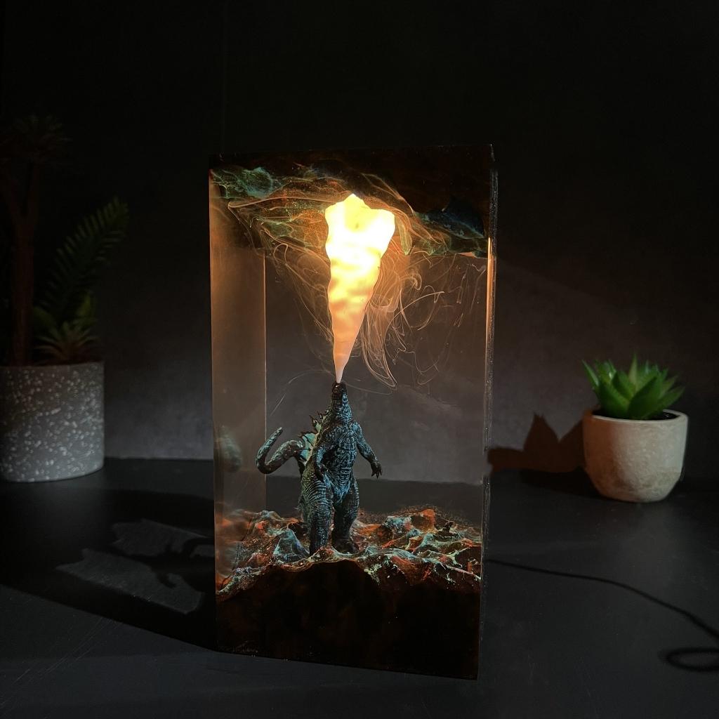 ゴジラ ジオラマ レジンランプ：怪獣 ファイアブレス LED テーブル