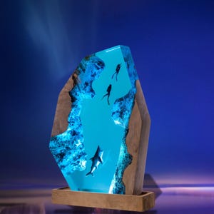 Handmade Resin Ocean Lamp: Shark & Divers LED Night Light