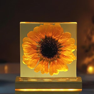 Handmade Sunflower Epoxy Lamp, Flower Resin Table Lamp, Couples Gift For Her, Personalized Gifts, Home Unique Gifts, Gifts for mother day