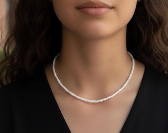Collier de perles de rocaille blanches délicates fait main - Bijoux bohème minimalistes - Taille personnalisée