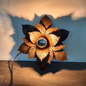 Vintage design Hollywood regency floral wall lamps bronzed and gilded