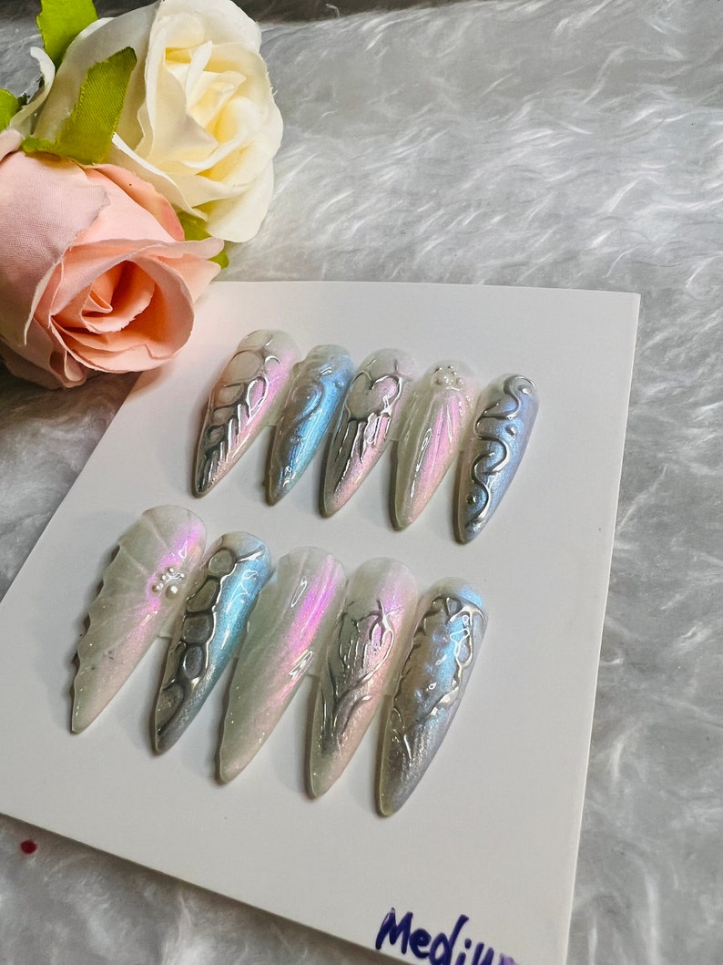 Free Style Ocean Silver Almond Shape Press on Nails - Etsy
