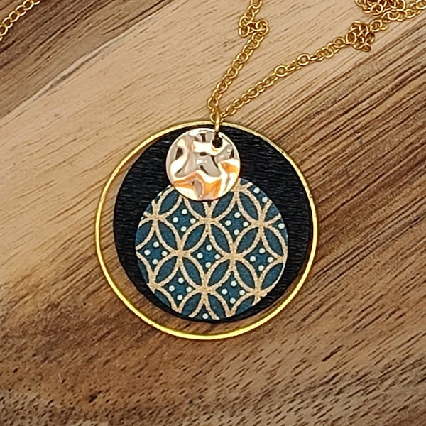 Pendentif en papier japonais motifs géométriques bleu canard.