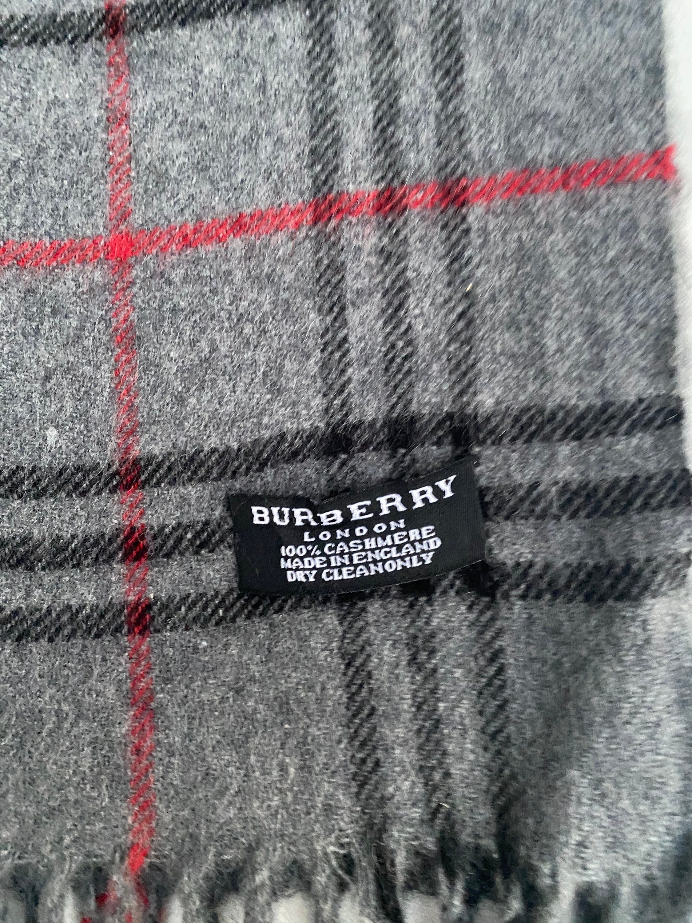 BURBERRY　LONDON　カシミヤ100% VINTAGE CLASSIC BURBERRY LONDON 100% CASHMERE SCARF GRAY USED AND