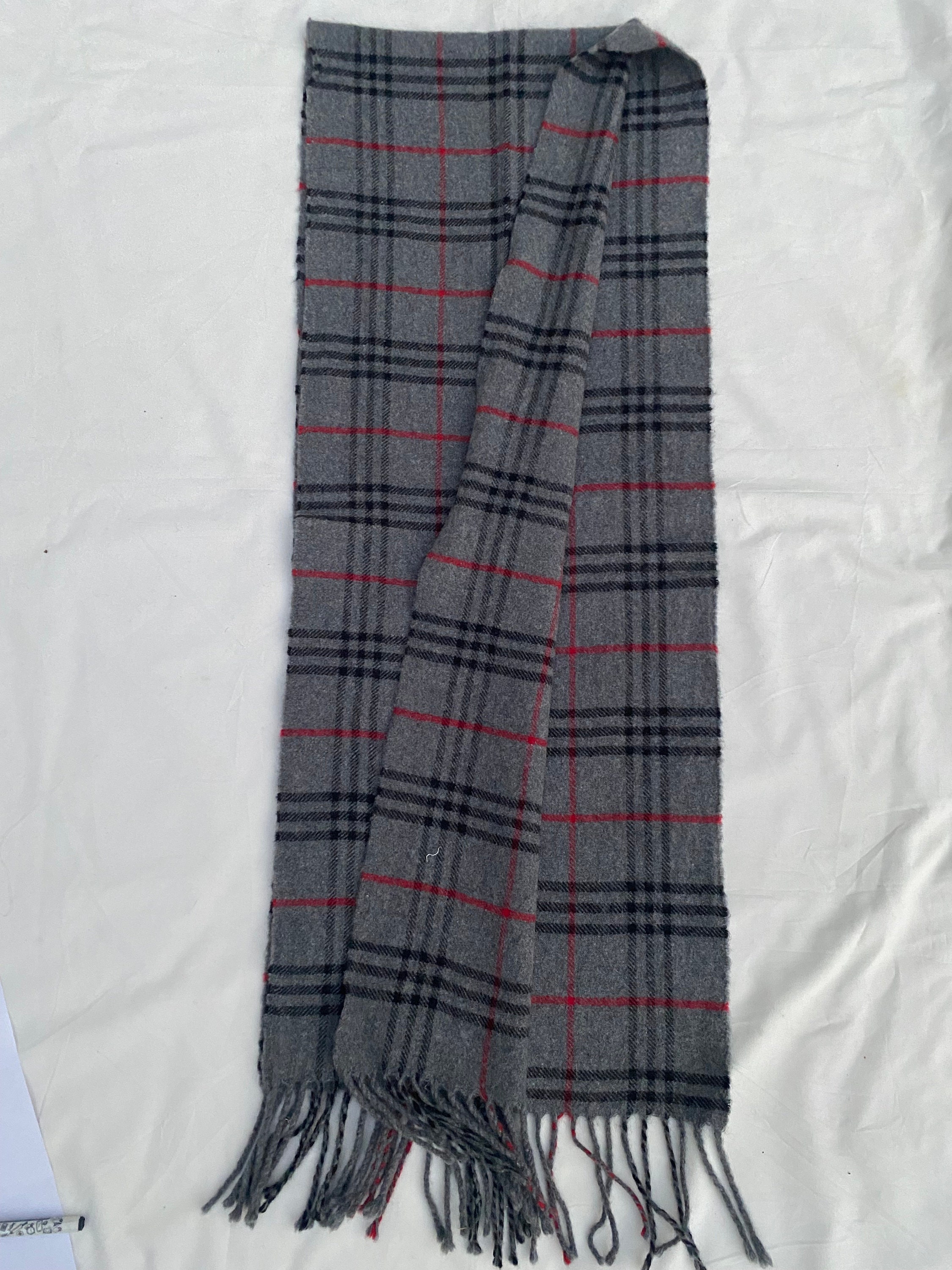 BURBERRY　LONDON　カシミヤ100% VINTAGE CLASSIC BURBERRY LONDON 100% CASHMERE SCARF GRAY USED AND