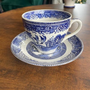 Vintage Washington Old Willow 2-Piece Cup and Saucer Set Blue And White