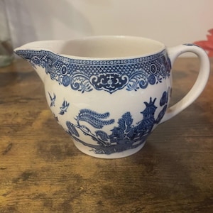 Vintage Blue and White Willow Pattern Pottery Creamer Milk Jug 8cm Tall