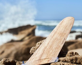 Caja de madera personalizada de EE. UU. Paddle Board Fin, regalo de surfista personalizado para el novio amante de la playa, decoración costera inspirada en olas caja de regalo única