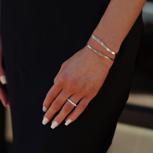 Herringbone Bracelet / Sterling Silver / Rhodium Plated / 2.70mm / 7 inch