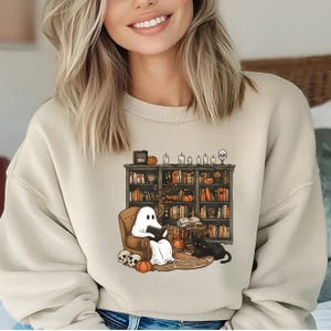 Läsande spöke-tröja, rolig Halloween-tröja, boklig present till bokälskare, bokälskarkläder, bibliotekarie-tröja, bokmerchandise-höst-tröja